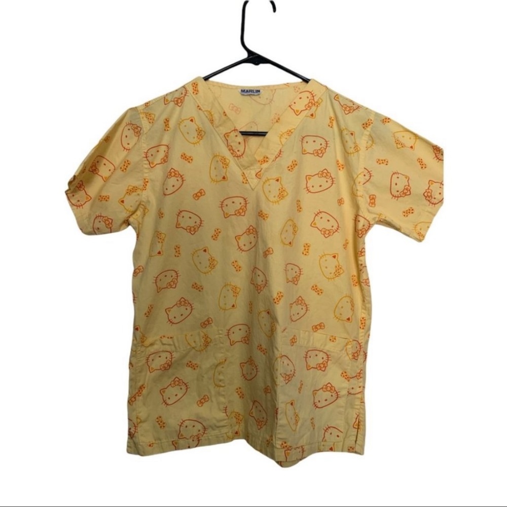 3/$30 𝅺Hello Kitty scrub top yellow and orange